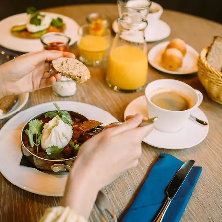 Puro Centrum Otel 4*