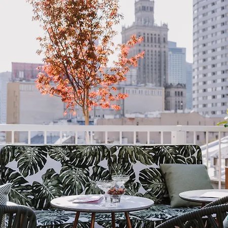 Puro Centrum 4* Varşova